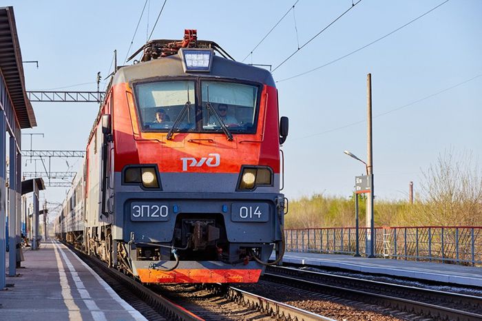 Trains_Locomotive_Russian_Front_543623_1280x853